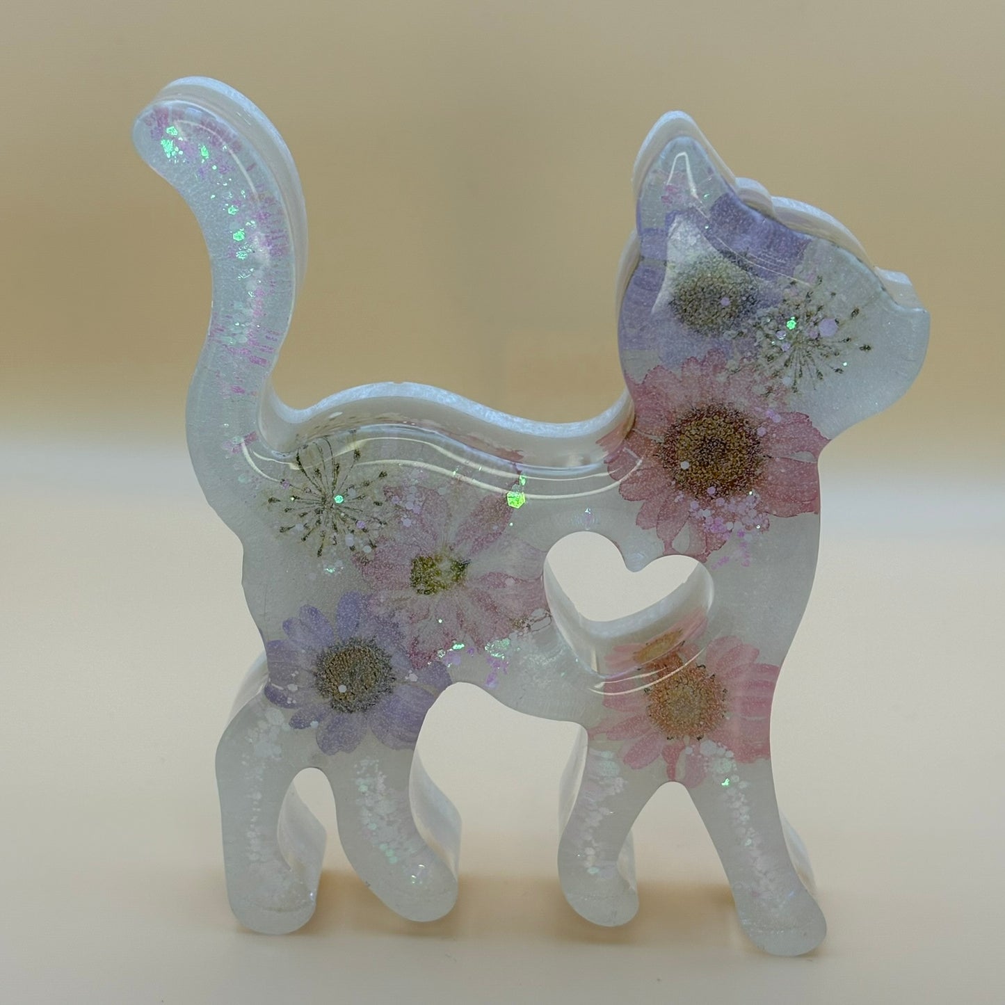 Figur Katze mit und ohne Blüten versch. Designs