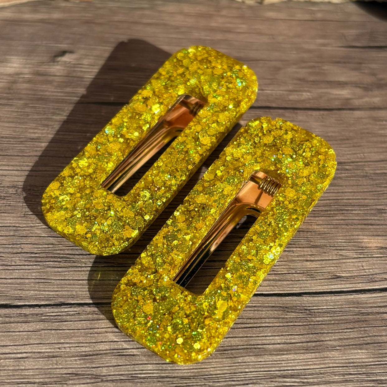 2er Set Haarspangen in verschiedenen Glitzer Designs – handgefertigter Haarschmuck