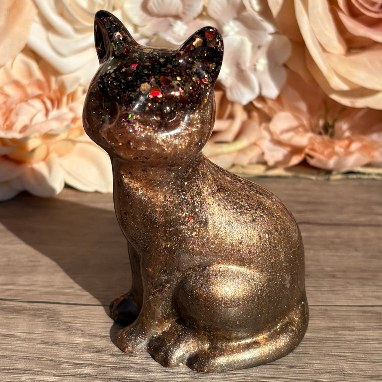 Katzenfiguren in verschiedenen Designs