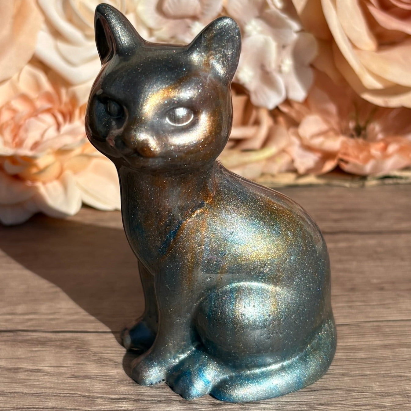 Katzenfiguren in verschiedenen Designs