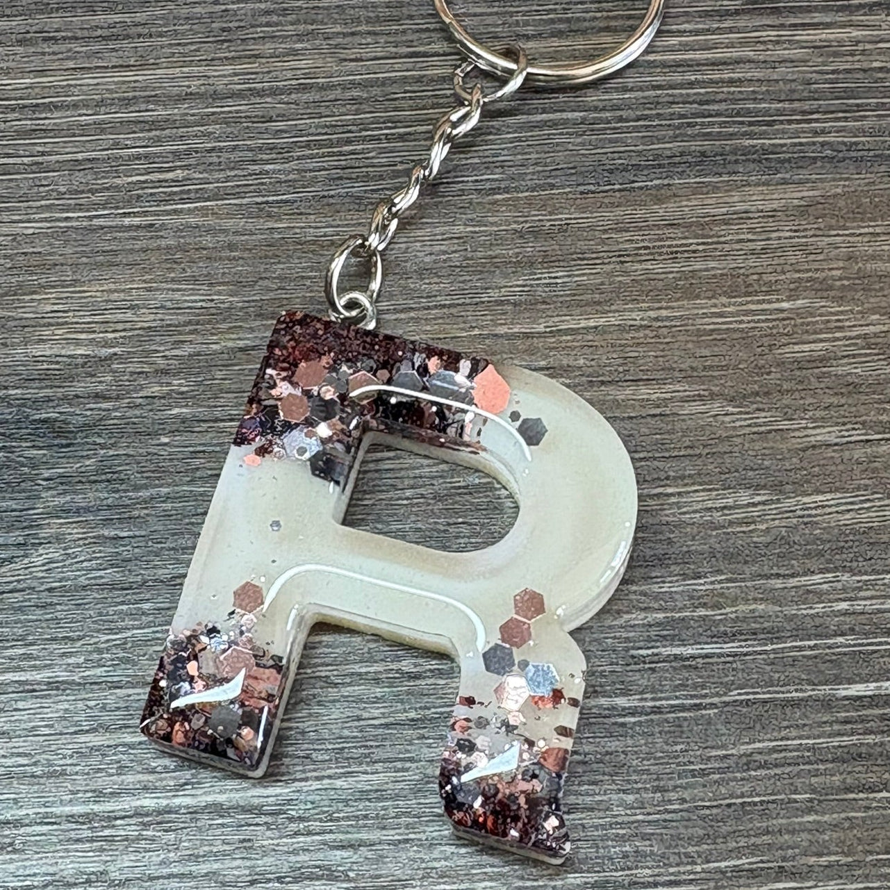 Buchstaben Schlüsselanhänger R handgemacht