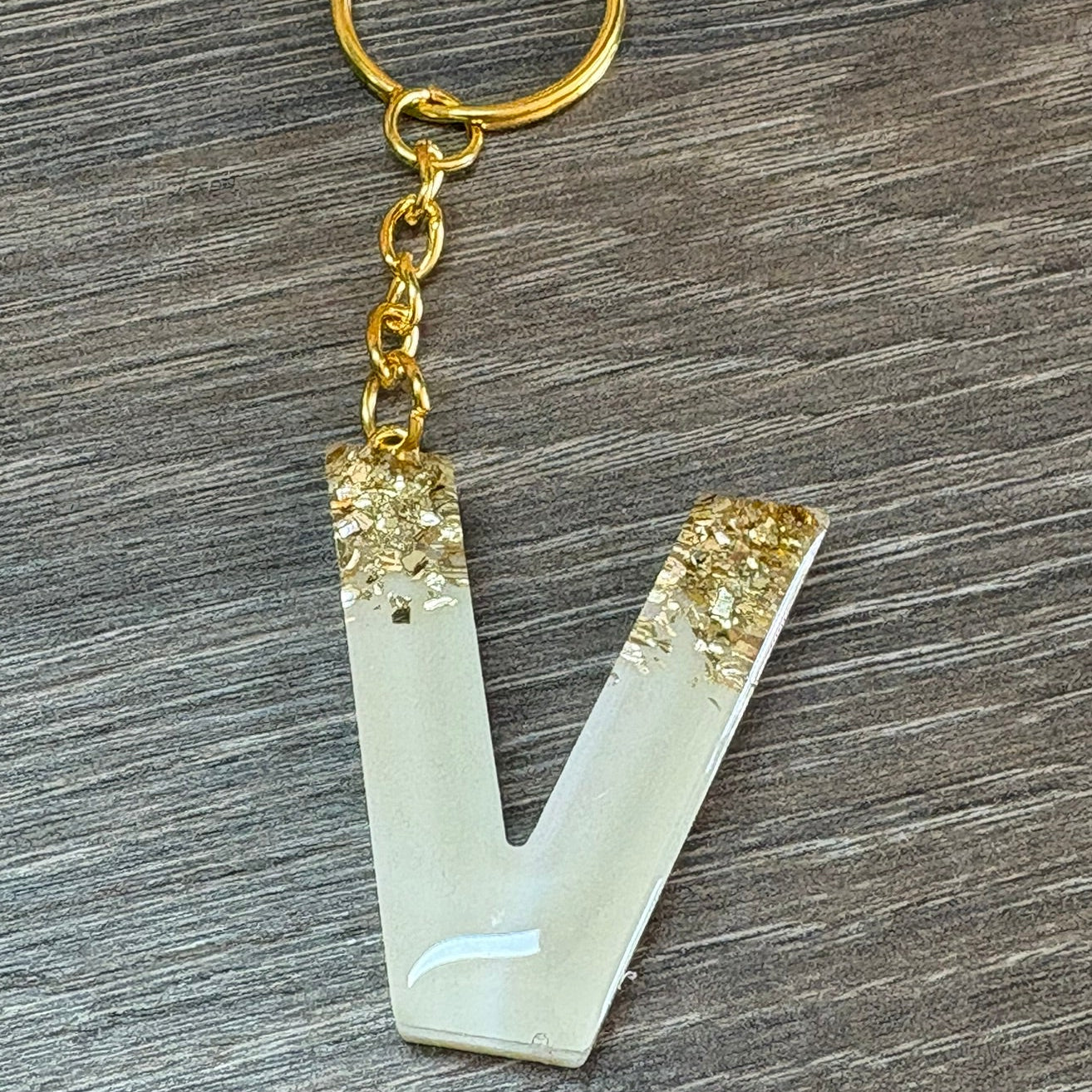 Buchstaben Schlüsselanhänger V handgemacht