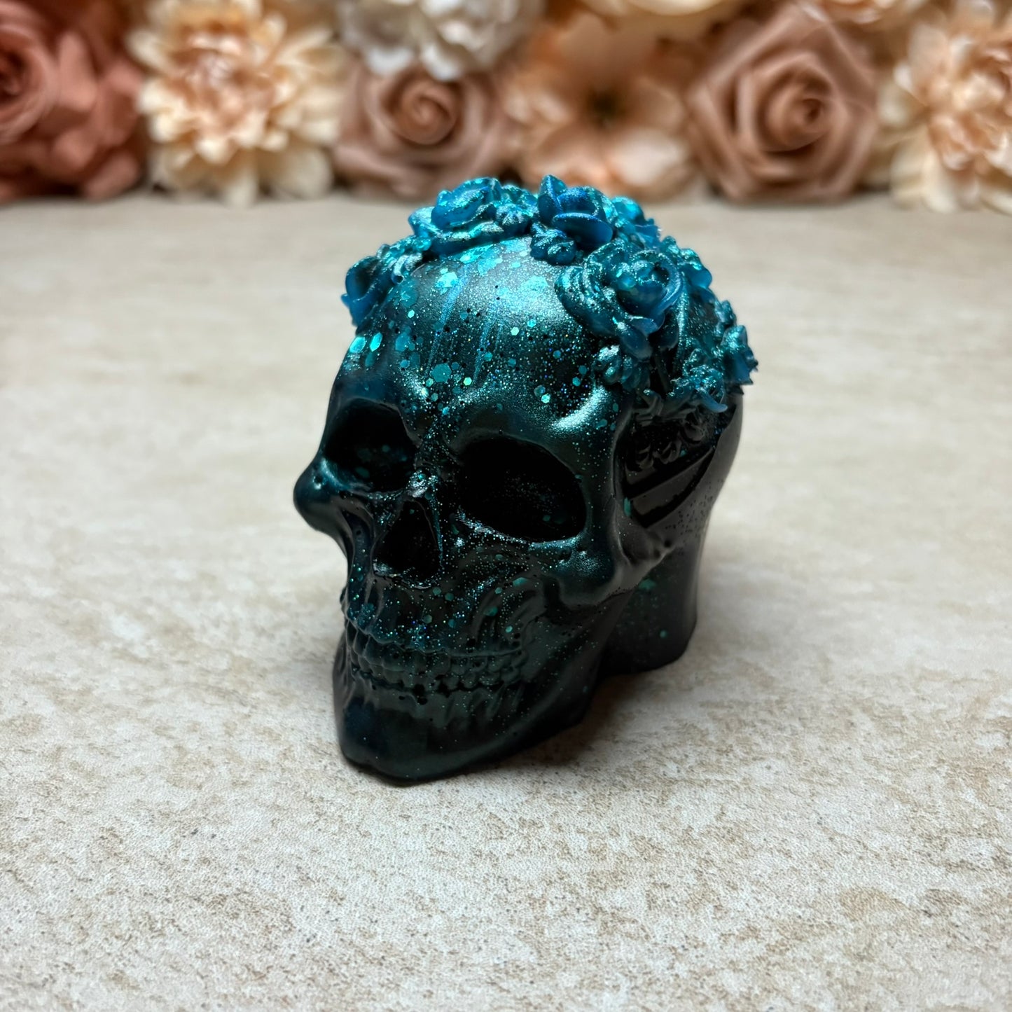 Figur "floraler Totenkopf" matt