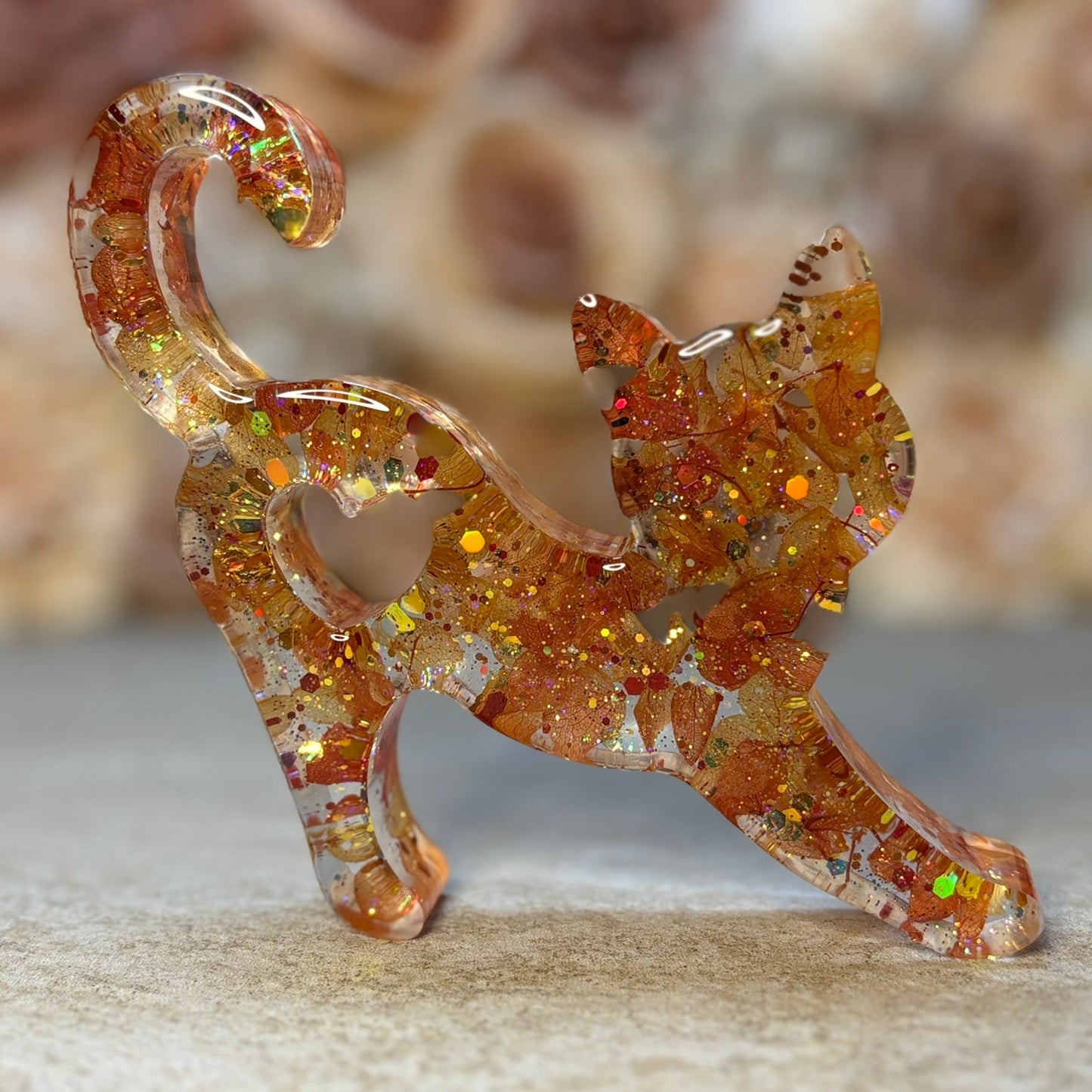 Figur Katze mit und ohne Blüten versch. Designs