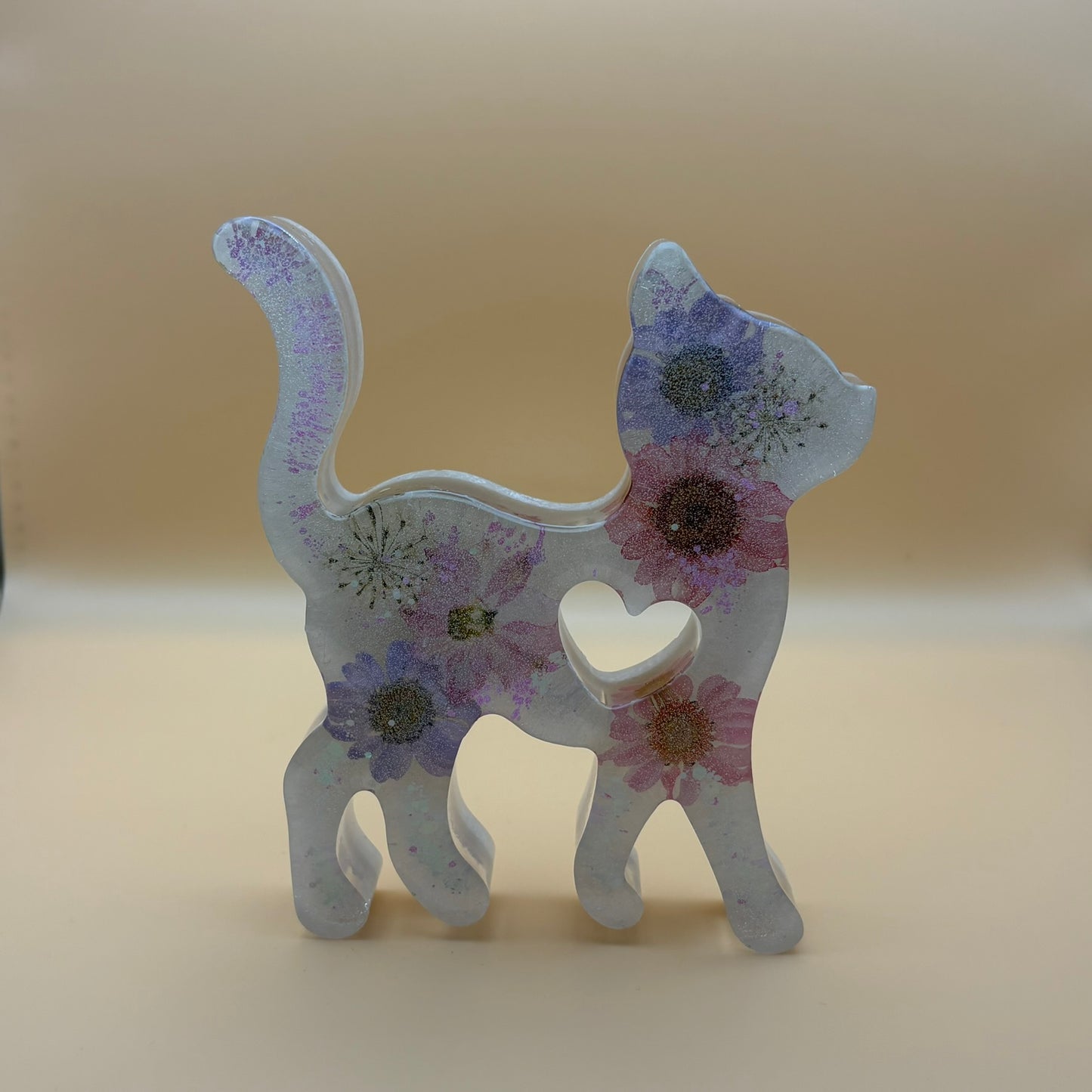 Figur Katze mit und ohne Blüten versch. Designs