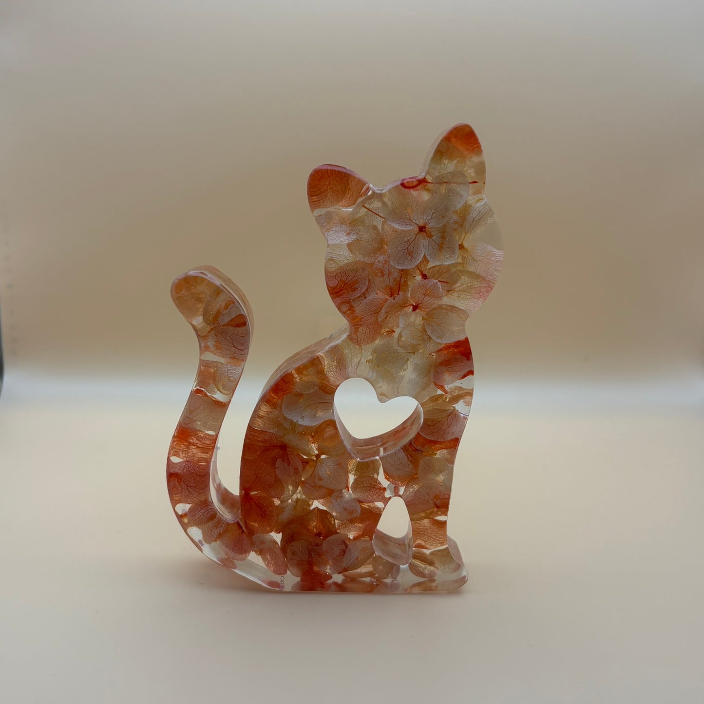 Figur Katze mit und ohne Blüten versch. Designs