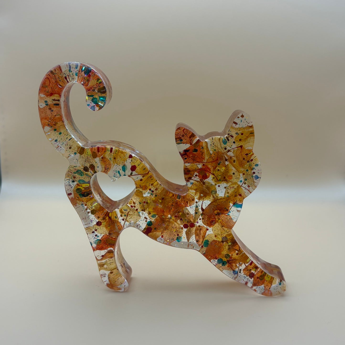 Figur Katze mit und ohne Blüten versch. Designs