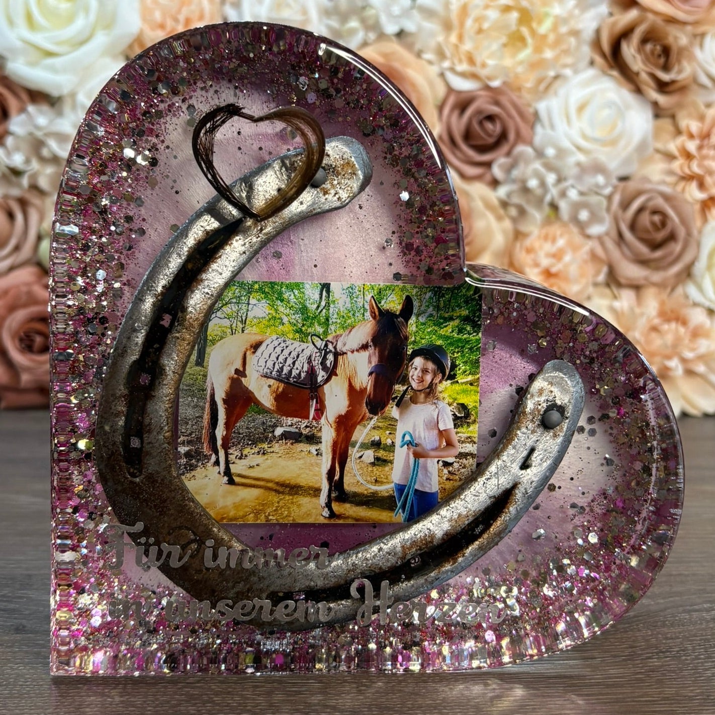 Großes personalisierbares Erinnerungsherz aus Epoxidharz mit Foto, Fell oder Asche als individuelles Andenken